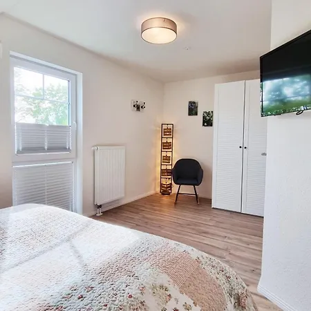 Ferienhaushaelfte Lieblingsplatz Prázdninový dům *